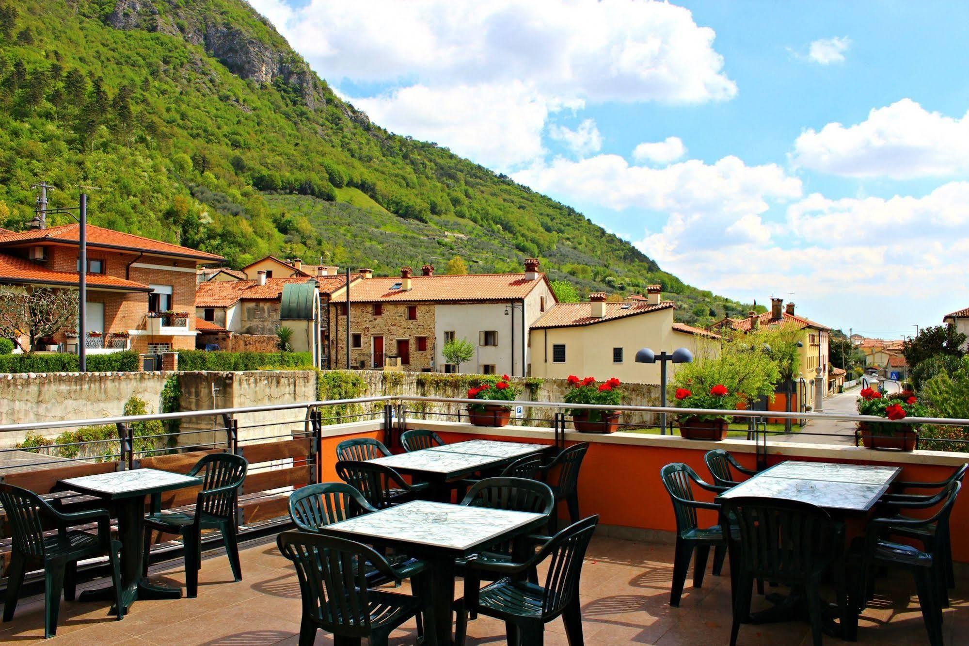 Hotel Miramonti Enoteca Pove del Grappa Buitenkant foto